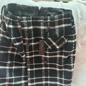 Romeo & Juliet Couture Black and White Plaid Skirt